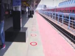 Around 1200 stranded labourers reach Ranchi via special train