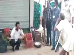 MP: बैतूल में 71 साल के बुजुर्ग से कराई उठक-बैठक, Lockdown के नियम तोड़ने के आरोप