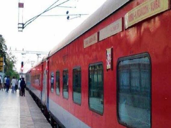 स्पेशल ट्रेनों में हुई मजदूरों की मौत पर NHRC ने उठाए सवाल, रेलवे बोर्ड को नोटिस भेज मांगा जवाब