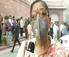 'প্রতিনিধি দল পাঠানোর খরচে শ্রমিকদের খাওয়াতে পারতেন,' অমিতকে খোঁচা কাকলির