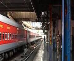 ফটাফট: রাজ্যে আসছে তৃতীয় কেন্দ্রীয় দল, পরিযায়ী শ্রমিকদের ফেরাতে ৮ টি ট্রেনের ঘোষণা 