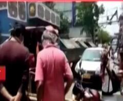 উমপুনে বিদ্যুৎহীন এলাকা, নেই জলও, হুগলিতে বিক্ষোভ 