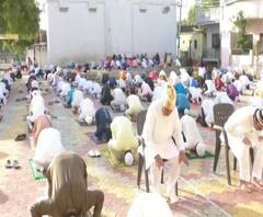 Lockdow 4.0 | Ramadan Eid 2020 | सोशल डिस्टन्सिंगचं पालन करत परभणीत ईद साजरी