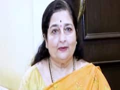  गायिका Anuradha Paudwal किस तरह से कर रही हैं कोरोना वॉरियर्स की मदद, देखिए
