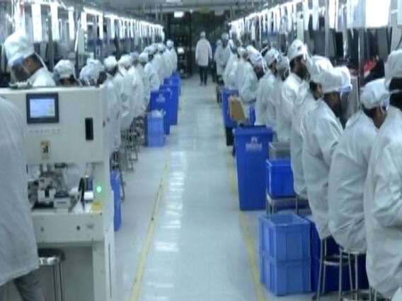 Ground Report: 20 फीसदी कर्मचारियों के साथ LAVA कंपनी में फिर से शुरू हुआ मोबाइल उत्पादन