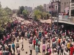 प्रवासी मजदूरों को उनके गांव वापस भेजने की मांग पर आज Supreme Court में सुनवाई