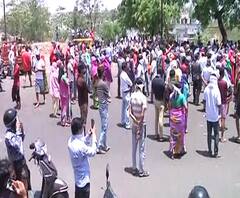 Nagpur | नागपूरच्या कन्टेंमेंट झोनमध्ये बॅरिकेट्स हटवण्याता प्रयत्न, रामनगरमध्ये नागरिक रस्त्यावर