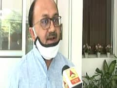 UP govt Vs Cong's Priyanka Gandhi over buses operation 