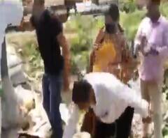 ইংরেজবাজারে রেলের আন্ডারপাসের শিলান্যাস ঘিরে তৃণমূল-বিজেপি তরজা, দু’দলের কর্মী-সমর্থকদের হাতাহাতি