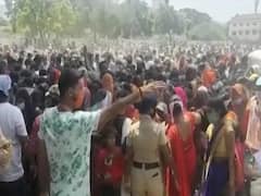 Mumbai में फिर प्रवासियों की भीड़, देखिए बड़ी खबरें