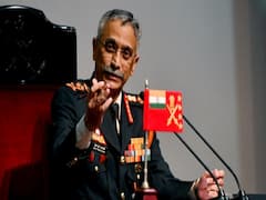 India-China Tension: चीन से तनातनी के बीच सेना प्रमुख MM Naravane ने किया Ladakh का दौरा