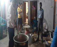 বিজয়গড় থেকে দমদম, গরিবদের খাবার দিতে কমিউনিটি কিচেন