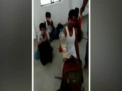 बिहार के दरभंगा के क्वारंटाइन सेंटर में सरकार की बदइंतज़ामी | ABP News Hindi