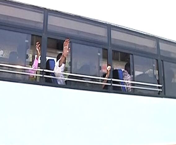 Lockdown 3 | पुण्यात स्पर्धा परीक्षांची तयारी करणारे 20 विद्यार्थी गावाकडे रवाना | ABP Majha