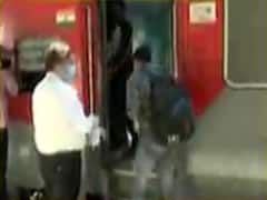 શ્રમિકો માટેની બે મંજૂર ટ્રેનના નાણાં ન ભરી શકી સુરત કોગ્રેસ, જુઓ વીડિયો