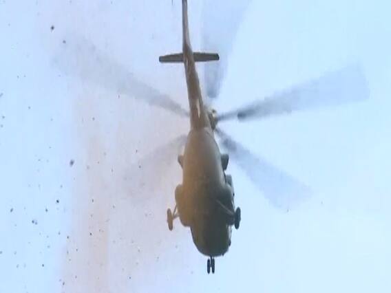 कोरोना वॉरियर्स को सेना ने किया सलाम, हेलिकॉप्टर से पुलिस मेमोरियल पर की गई फूलों की वर्षा