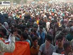 Migrant labourers trouble increase as borders get sealed | Master Stroke