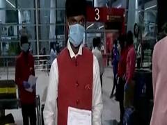 फ्लाइट से घर जाएंगे बिहार के 10 मजदूर, किसान ने किया टिकट का इंतजाम