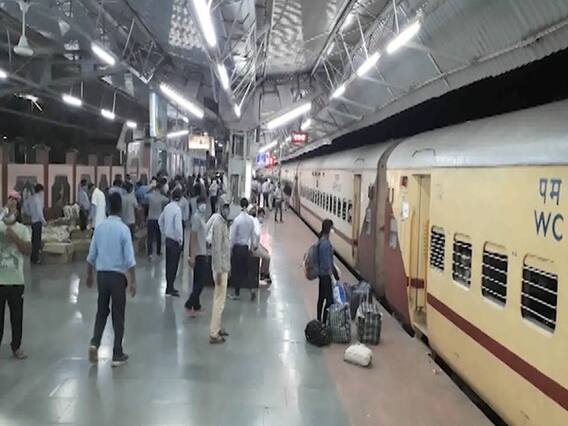 Bihar: घर लौट रहे मजदूरों को यात्री किराया और 500 रुपये देगी नितीश सरकार