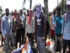 Ground Report: नासिक से रायपुर पहुंचे प्रवासी मजदूर, घर भेजने के लिए पुलिस कर रही मदद