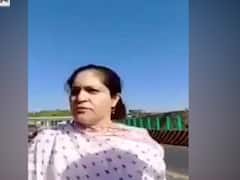 Pakistan: Army officer's wife misbehaves with police, video goes viral | ABP Special 