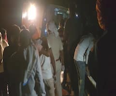 सोलापुरातून बिहारला जाणाऱ्या खासगी बसचा अपघात; जखमींवर नांदेडच्या लोहामध्ये शासकीय रुग्णालयात उपचार सुरु