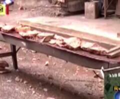 ঝড়ে ভাঙল বাড়ির কার্নিস, ‘দায়িত্ব নিয়ে ফিরিয়ে দিয়ে যাব’, বাসিন্দাদের নিরাপদে নিয়ে যেতে উদ্যোগ ফিরহাদ হাকিমের 