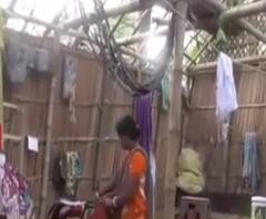 দক্ষিণ ২৪ পরগনা: করোনা কেড়েছে কাজ, উমপুনে ভিটে হারিয়ে দিশেহারা মৎসজীবীর পরিবার 