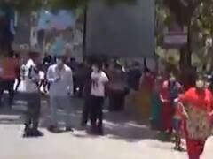 દીવમાં વિવિધ હોટલ્સમાં નોકરી કરતા વેઈટર અને શ્રમિકોએ પકડી વતનની વાટ, જુઓ વીડિયો 