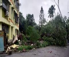 ঘূর্ণিঝড় উমপুন: লণ্ডভণ্ড গঙ্গাসাগরের প্রান্তিক এলাকা, বন্ধ ভেসেল পরিষেবা, গৃহহীন কয়েক হাজার মানুষ