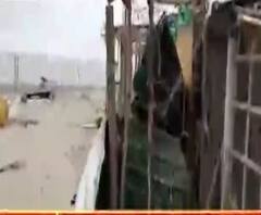 দেখুন: উমপুনের তাণ্ডবে লন্ডভন্ড বকখালি থেকে সুন্দরবন 