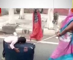 বাড়ি ফিরতে চেয়ে জুটছে মার, দেশের বিভিন্ন প্রান্ত থেকে উঠে আসছে পরিযায়ী শ্রমিকদের দুর্দশার ছবি