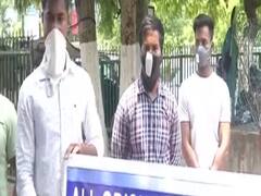 Bhubaneswar में जिम मालिकों का प्रशासन के खिलाफ प्रदर्शन