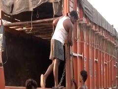 सरकार के तमाम दावों के बावजूद नहीं रुक रहा पलायन | फटाफट