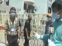 અમદાવાદઃ તક્ષશીલા સોસાયટીમાં બહારથી આવતા કોઇ વ્યક્તિને પ્રવેશ નહી, જુઓ વીડિયો