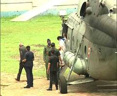 সম্পর্কের উন্নতি! এই প্রথম একই হেলিকপ্টারে বিধ্বস্ত এলাকা পরিদর্শন মোদি-মমতার, কেন এত গুরুত্ব এই প্রশাসনিক বৈঠকের? 