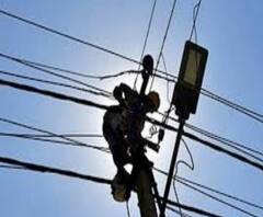 উমপুন: বিজ্ঞপ্তির সঙ্গে মিল নেই বাস্তবের! স্বরাষ্ট্র দফতরের ট্যুইটে উল্লেখ করা একাধিক জায়গা এখনও বিদ্যুৎ-জলহীন