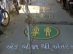 અમદાવાદઃ ચાંદલોડિયા વિસ્તારની વિશ્વકર્મા સોસાયટીમાં લોકડાઉનનું ચુસ્ત પાલન, જુઓ વીડિયો