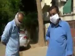 અમદાવાદમાં ADS બેન્ક બહાર નાના વેપારીઓની લાગી લાઇનો, જુઓ વીડિયો 