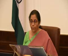 ফটাফট: কার্ড ছাড়াই মিলবে রেশন, কেন্দ্রকে নিশানা বিরোধীদের