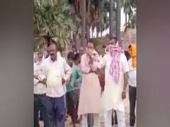 Bihar में मज़दूरों ने मांगी नौकरी...तो JDU के MLA बोले - ''बाप ने दिया रोज़गार ?' 