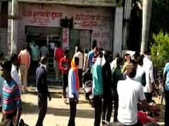 शराब के ठेकों के सामने दिखा लापरवाही का 'नशा', Social Distancing तार-तार