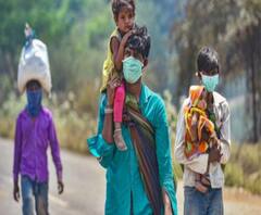 এক ঝলকে: পূর্ব মেদিনীপুরে মদের দোকান খোলায় গ্রামবাসীদের বিক্ষোভ, তেলঙ্গনা থেকে রাজ্যে ফিরল ২৩ জন পরিযায়ী শ্রমিক