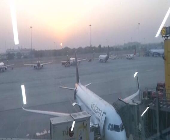 Domestic Flights Resume | आजपासून देशांतर्गत विमानसेवा सुरु, दिल्लीहून पुण्याला पहिलं विमान रवाना