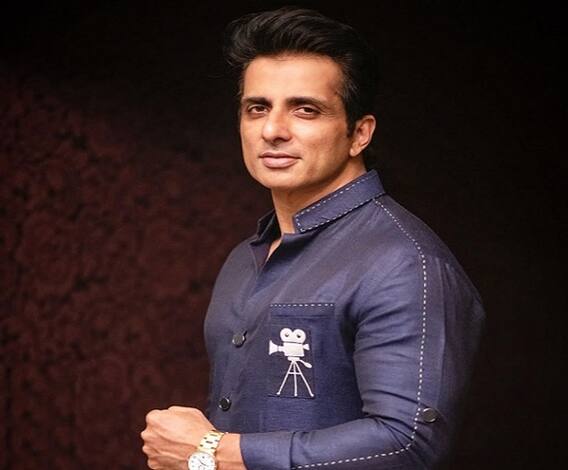 Actor Sonu Soodचा मदतीचा हात; 350 परप्रांतीय मजुरांना गुलबर्गाला पाठवण्याची व्यवस्था