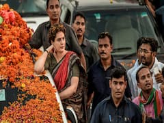 Lockdown: UP में बस पर महासंग्राम, राजनीति में पिस रहे मजदूर