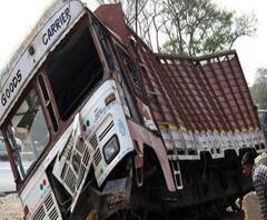 ফের ঘরে ফেরার পথে পরিযায়ী শ্রমিকদের মৃত্যু, দুই রাজ্যে ৩ জায়গায় দুর্ঘটনায় নিহত ৭ শ্রমিক