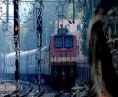 মঙ্গলবার থেকে চালু হচ্ছে দূরপাল্লার যাত্রীবাহী ট্রেন, জারি রাজনৈতিক চাপানউতোর