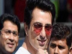 मज़दूरों को घर भेजने और उनके दर्द में शामिल होने के Experience पर क्या बोले Sonu Sood? 