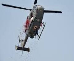 আলিপুরের কমান্ড হাসপাতালে করোনা যোদ্ধাদের অভিবাদন জানাতে পুষ্পবৃষ্টি 